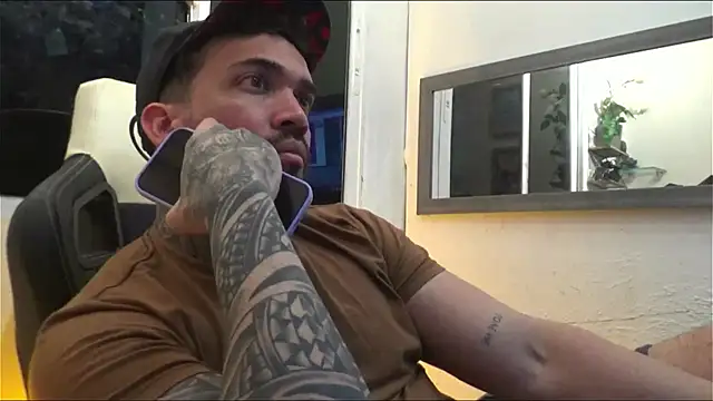 Snapshot of Angel_sex_latin chatting on January 27, 2025, 8:40 am Angel sex latin online show from January 27, 2025, 8:40 am