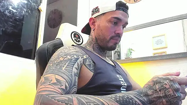 Snapshot of Angel_sex_latin chatting on February 3, 2025, 12:58 am Angel sex latin online show from February 3, 2025, 12:58 am