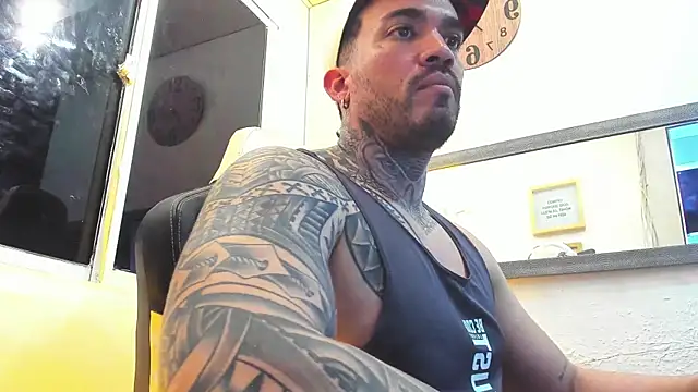 Snapshot of Angel_sex_latin chatting on February 3, 2025, 4:25 am Angel sex latin online show from February 3, 2025, 4:25 am