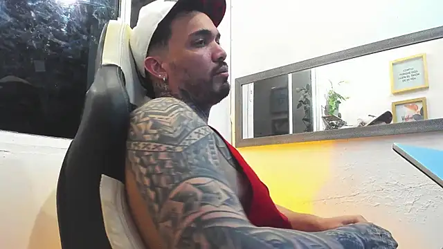 Snapshot of Angel_sex_latin chatting on February 6, 2025, 6:40 am Angel sex latin online show from February 6, 2025, 6:40 am