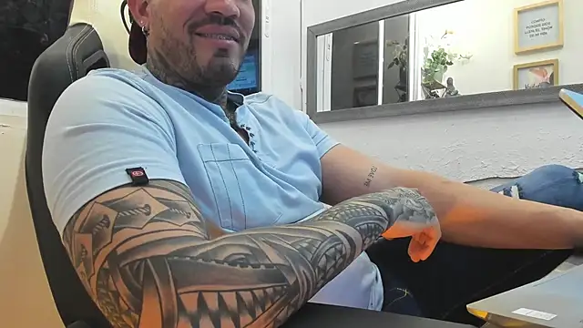 Snapshot of Angel_sex_latin chatting on February 13, 2025, 6:52 am Angel sex latin online show from February 13, 2025, 6:52 am