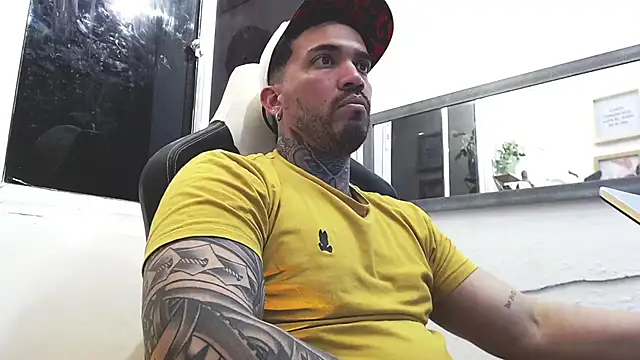 Snapshot of Angel_sex_latin chatting on February 16, 2025, 5:59 am Angel sex latin online show from February 16, 2025, 5:59 am