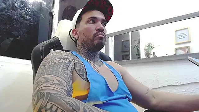 Snapshot of Angel_sex_latin chatting on February 17, 2025, 3:47 am Angel sex latin online show from February 17, 2025, 3:47 am