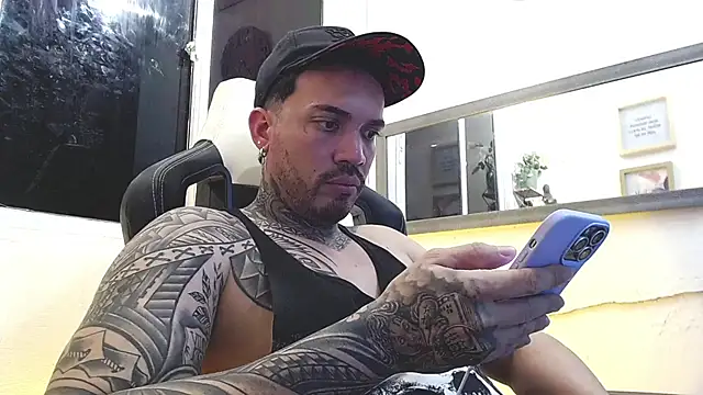 Snapshot of Angel_sex_latin chatting on February 18, 2025, 8:27 am Angel sex latin online show from February 18, 2025, 8:27 am