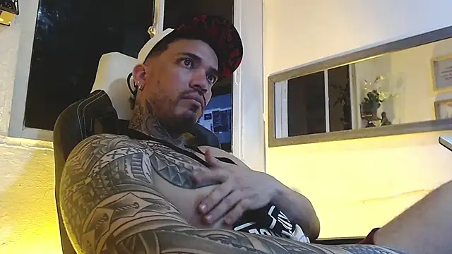 Snapshot of Angel_sex_latin chatting on February 22, 2025, 4:18 am Angel sex latin online show from February 22, 2025, 4:18 am