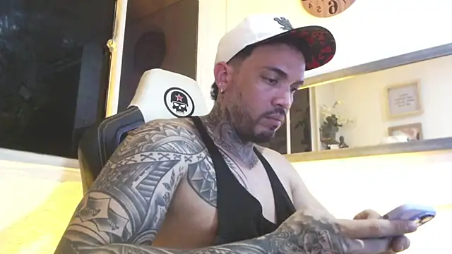 Snapshot of Angel_sex_latin chatting on February 28, 2025, 6:10 am Angel sex latin online show from February 28, 2025, 6:10 am