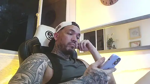 Snapshot of Angel_sex_latin chatting on March 2, 2025, 6:59 am Angel sex latin online show from March 2, 2025, 6:59 am