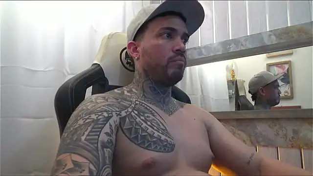 Snapshot of Angel_sex_latin chatting on October 14, 2025, 3:29 am Angel sex latin online show from October 14, 2025, 3:29 am