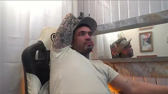 Snapshot of Angel_sex_latin chatting on October 16, 2025, 7:20 am Angel sex latin online show from October 16, 2025, 7:20 am