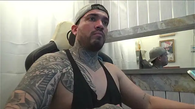 Snapshot of Angel_sex_latin chatting on October 22, 2025, 4:02 am Angel sex latin online show from October 22, 2025, 4:02 am