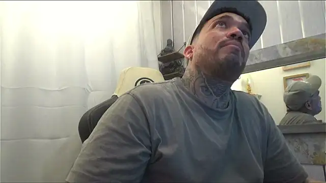 Snapshot of Angel_sex_latin chatting on October 30, 2025, 6:15 am Angel sex latin online show from October 30, 2025, 6:15 am