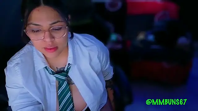 miacanela xo online show from November 1, 2025, 12:56 am