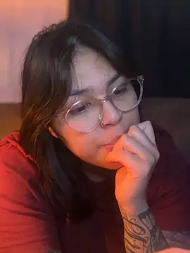 miacanela xo online show from November 17, 2025, 4:29 am