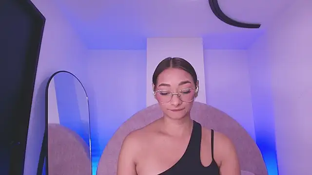 vale ross  online show from March 28, 2026, 3:06 am