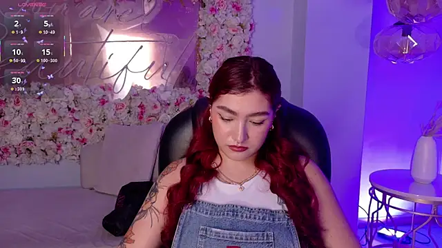 ViolettCastel online show from February 15, 2026, 4:14 pm