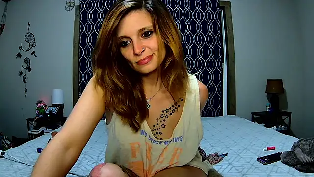 ZeelaXoXo online show from December 3, 2024, 5:53 am