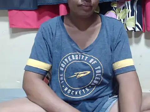 Snapshot of Linda_sexy chatting on February 15, 2025, 3:06 pm Linda sexy online show from February 15, 2025, 3:06 pm