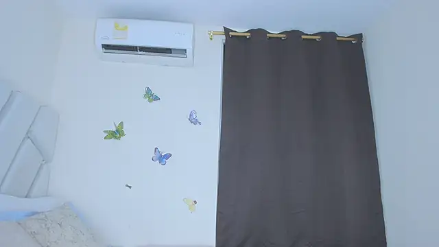 sofiacastillo01 online show from February 14, 2026, 3:47 am