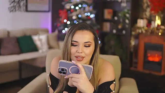 EvaSunderland online show from December 20, 2024, 11:58 pm