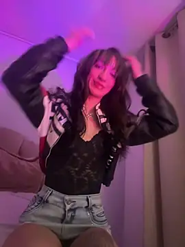 peiton steele7 online show from April 19, 2026, 2:00 am