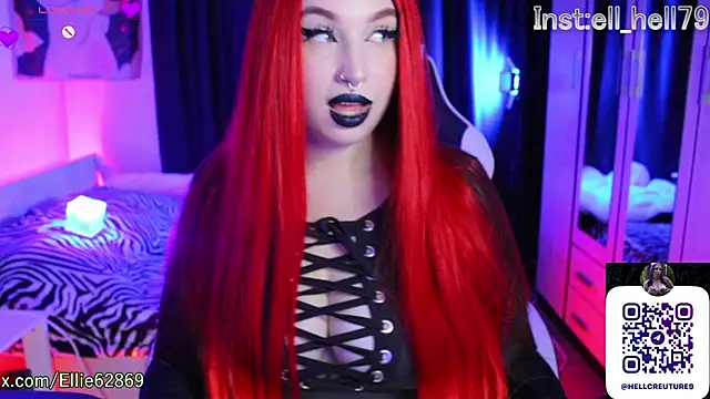 Snapshot of Kitty_goth chatting on September 22, 2025, 8:44 pm Kitty goth online show from September 22, 2025, 8:44 pm