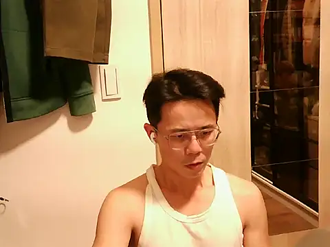 ker1ker online show from February 8, 2025, 4:04 pm