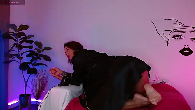 SmilingDutchie online show from November 12, 2025, 7:13 pm