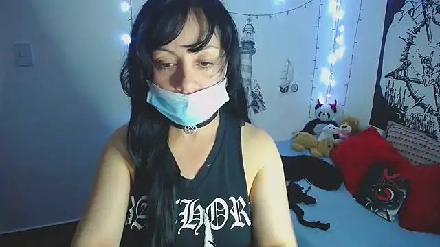 lili peach online show from December 13, 2024, 11:50 pm