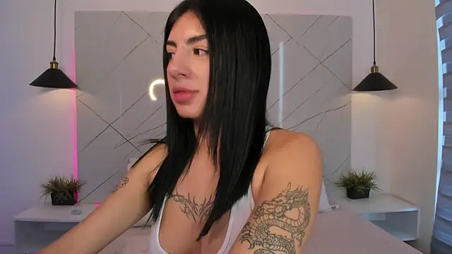 ANTONELLA  ROUSE  online show from November 18, 2025, 7:40 pm