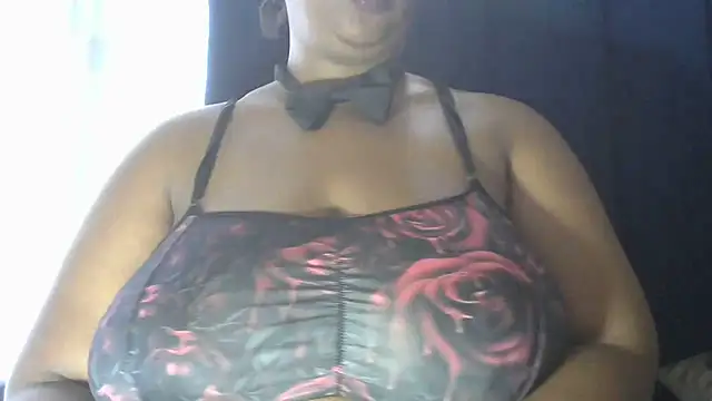 Snapshot of NippleMilkXx chatting on March 17, 2026, 9:56 am NippleMilkXx online show from March 17, 2026, 9:56 am