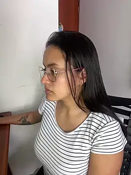 Snapshot of Shanonsex2 chatting on December 13, 2024, 8:15 pm Shanonsex2 online show from December 13, 2024, 8:15 pm