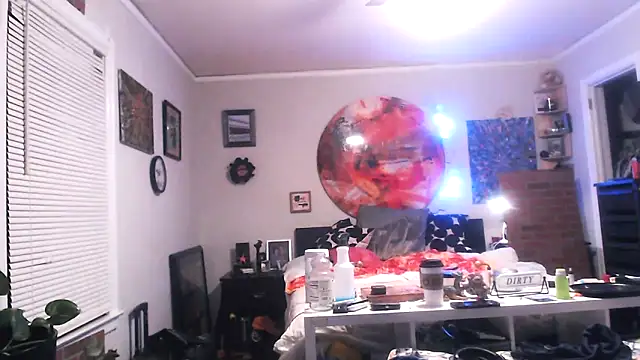 Snapshot of trash4cash chatting on January 31, 2025, 1:43 am trash4cash online show from January 31, 2025, 1:43 am