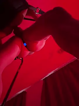 Snapshot of trash4cash chatting on November 15, 2025, 4:25 pm trash4cash online show from November 15, 2025, 4:25 pm