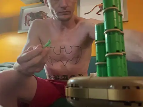 Snapshot of trash4cash chatting on January 7, 2026, 6:10 pm trash4cash online show from January 7, 2026, 6:10 pm