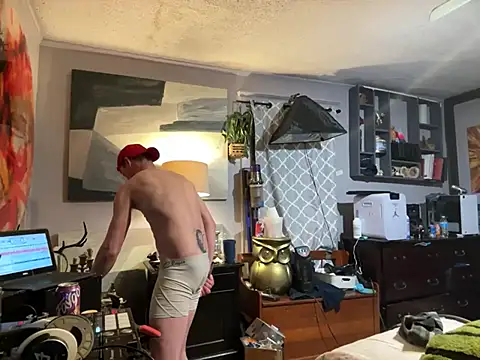 Snapshot of trash4cash chatting on February 7, 2026, 7:45 am trash4cash online show from February 7, 2026, 7:45 am