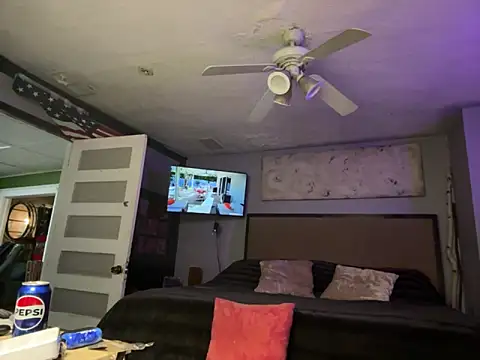 Snapshot of trash4cash chatting on February 12, 2026, 6:30 am trash4cash online show from February 12, 2026, 6:30 am