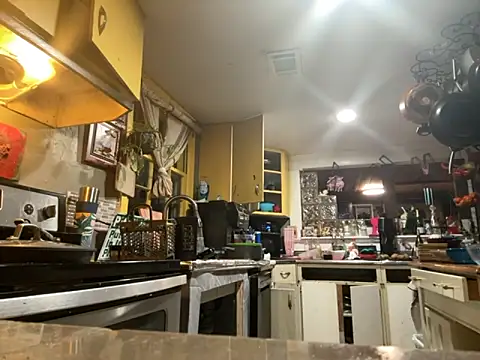 Snapshot of trash4cash chatting on February 18, 2026, 1:34 am trash4cash online show from February 18, 2026, 1:34 am