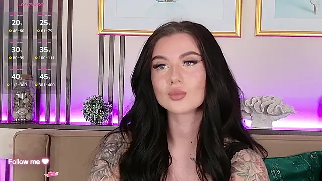 CarolinePrescott online show from March 22, 2026, 8:34 pm