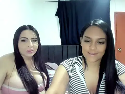 EmmaHole  online show from April 23, 2026, 5:08 am