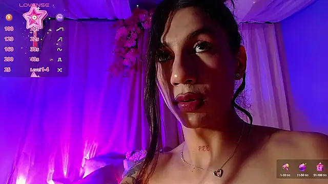 sofiaa grey  online show from March 6, 2025, 3:35 pm