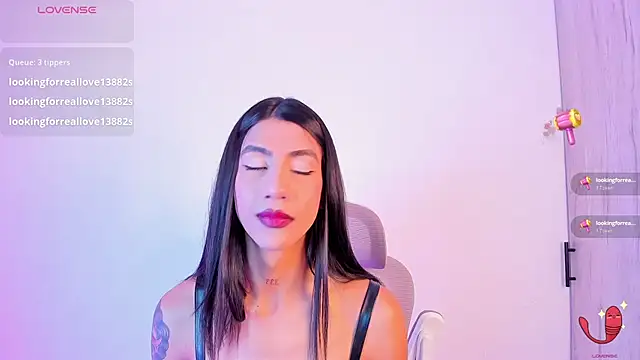 sofiaa grey  online show from December 1, 2025, 1:38 pm