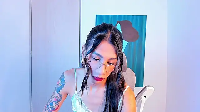 sofiaa grey  online show from April 5, 2026, 1:08 pm