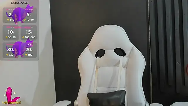 Shayla27 online show from January 20, 2025, 1:11 pm