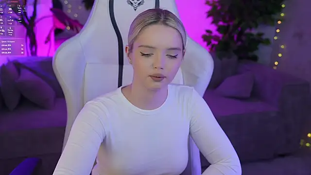 Cassy-Celestial  online show from February 16, 2025, 6:54 am