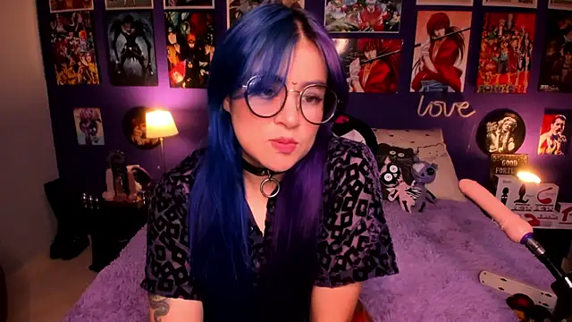 Snapshot of anne_cross chatting on December 6, 2024, 3:30 am anne cross online show from December 6, 2024, 3:30 am