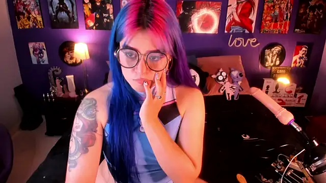 Snapshot of anne_cross chatting on February 11, 2025, 4:33 am anne cross online show from February 11, 2025, 4:33 am