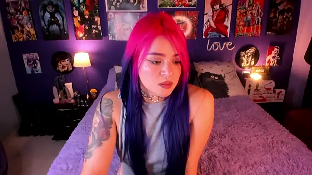 Snapshot of anne_cross chatting on September 30, 2025, 12:26 am anne cross online show from September 30, 2025, 12:26 am