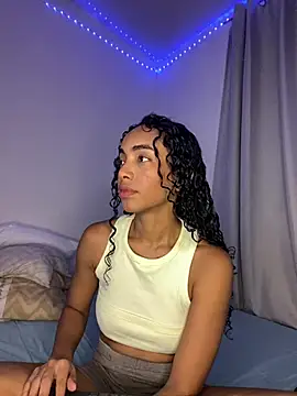 Snapshot of nicoleebony1 chatting on February 28, 2025, 9:33 pm nicoleebony1 online show from February 28, 2025, 9:33 pm