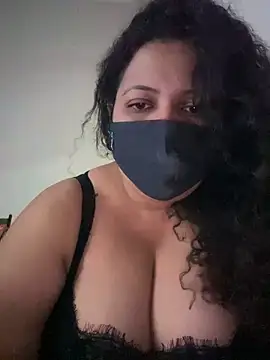 Snapshot of Snehameoww@xh chatting on February 26, 2026, 7:35 pm Snehameowwxh online show from February 26, 2026, 7:35 pm