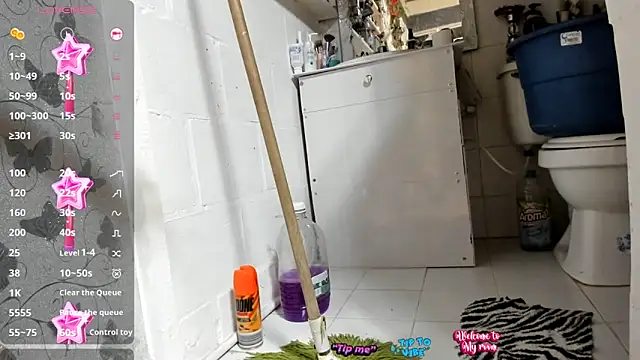 Snapshot of Erlinda-engel chatting on February 5, 2025, 2:59 pm Erlinda-engel online show from February 5, 2025, 2:59 pm